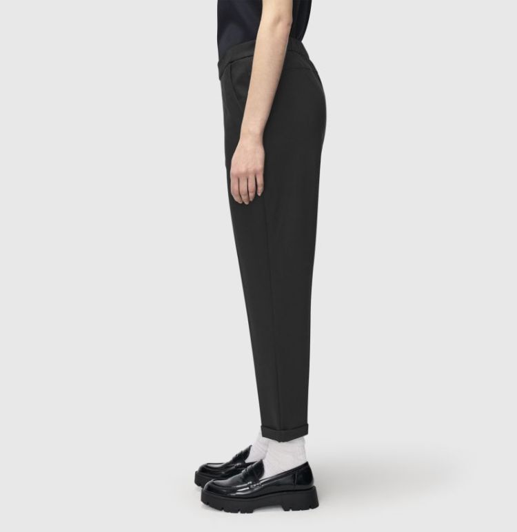  090 black
