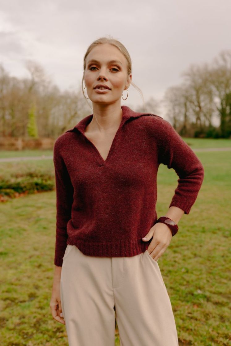  BURGUNDY
