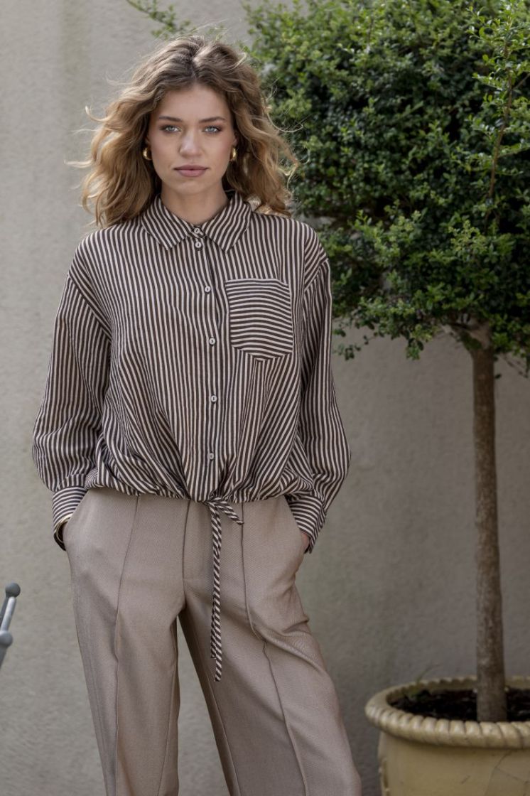  000775 brown