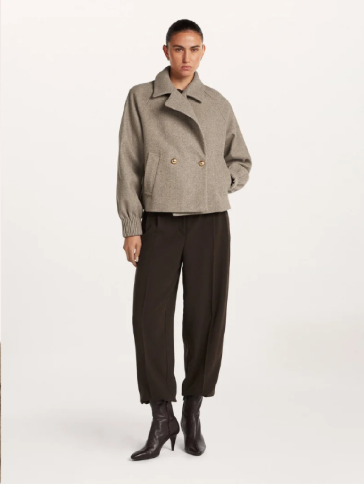 2540 warm taupe
