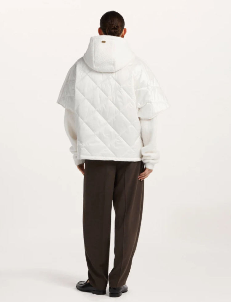  1100 off white